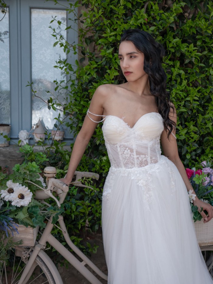 Abiti da sposa - Collezione Claudia  - C562