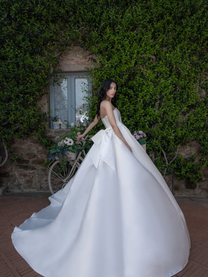 Abiti da sposa - C556